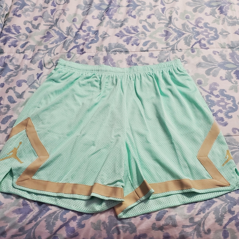 Jordan Heritage Women's Diamond Basketball Shorts XL